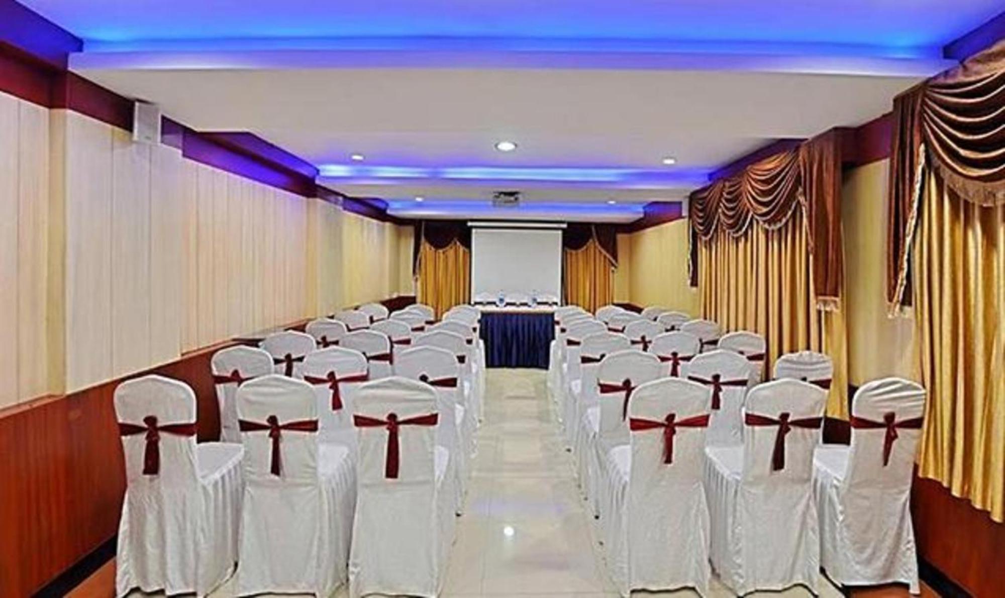 Ponmariresidency Hotel Ooty Exterior foto