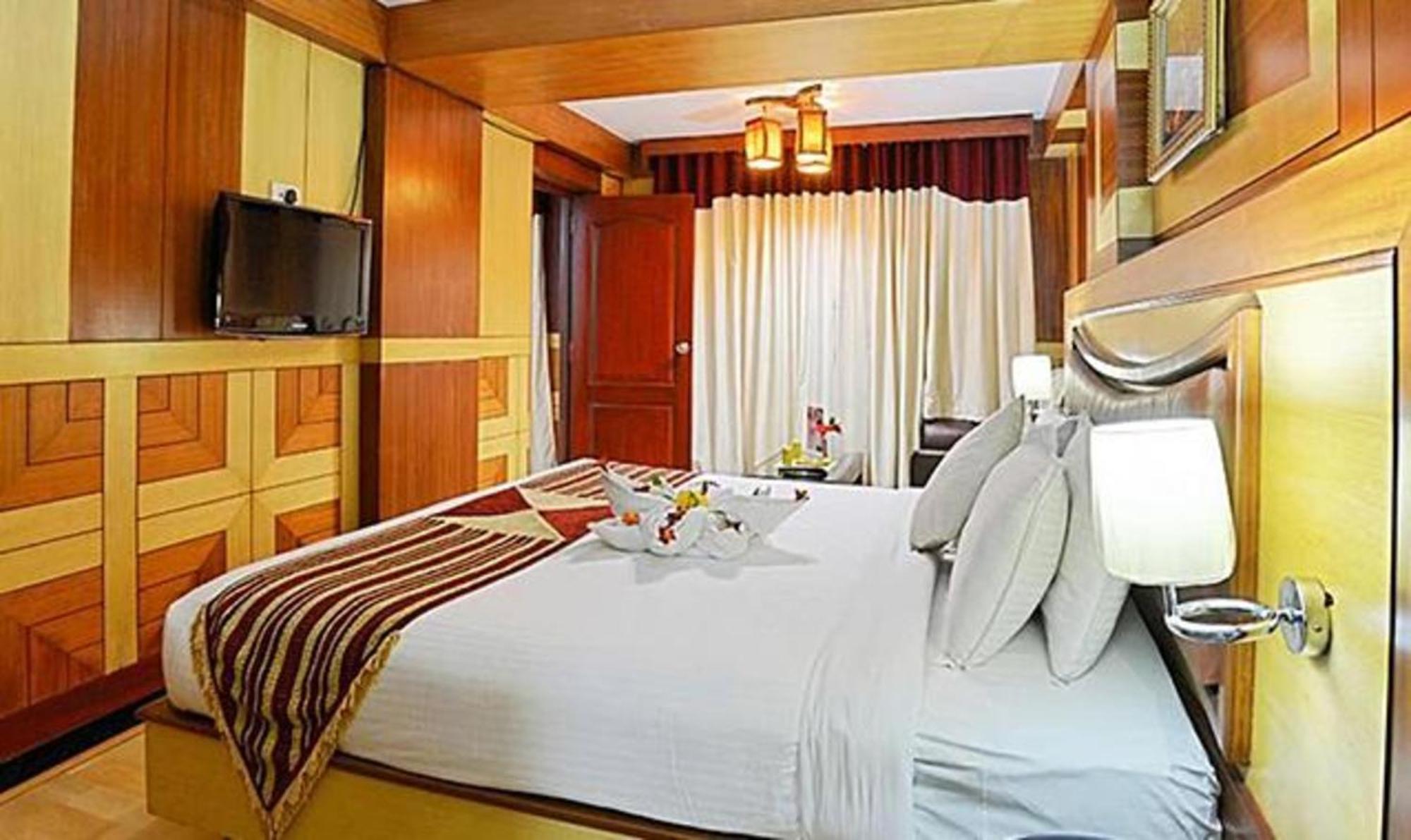 Ponmariresidency Hotel Ooty Exterior foto