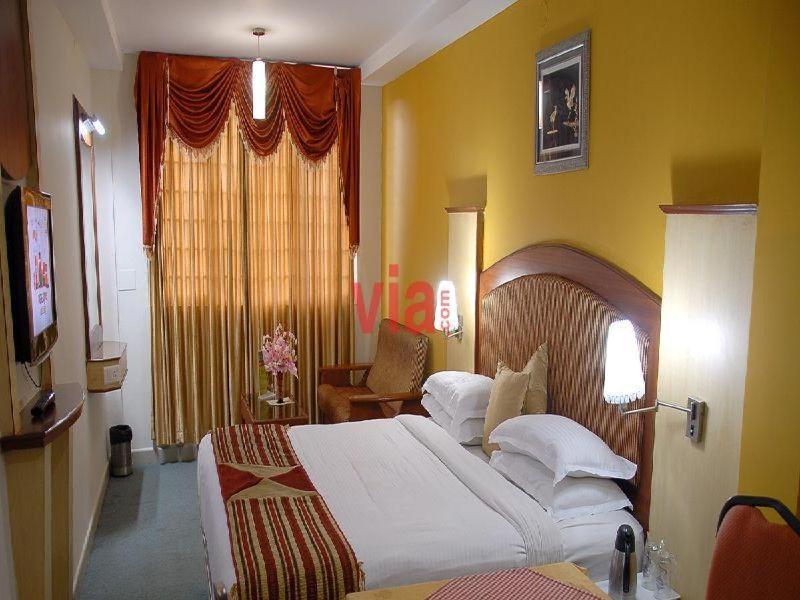 Ponmariresidency Hotel Ooty Exterior foto