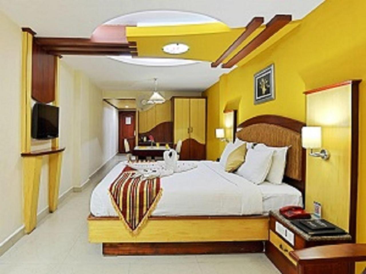 Ponmariresidency Hotel Ooty Exterior foto