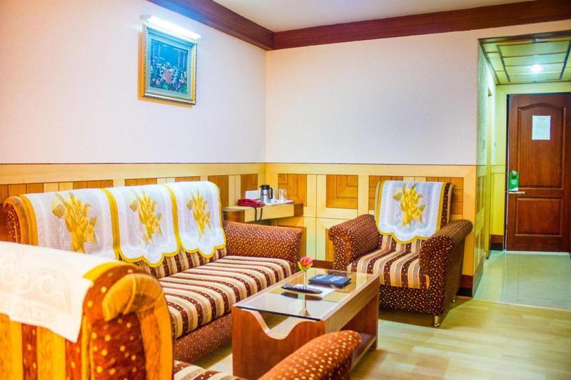 Ponmariresidency Hotel Ooty Exterior foto