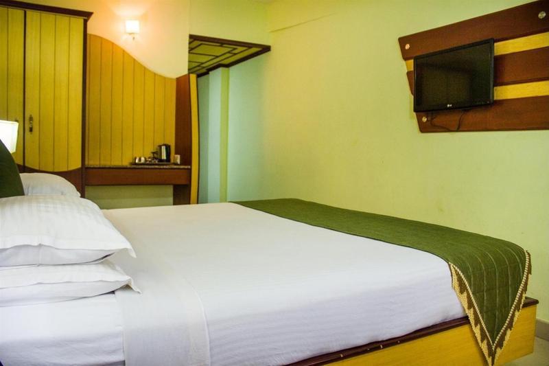 Ponmariresidency Hotel Ooty Exterior foto